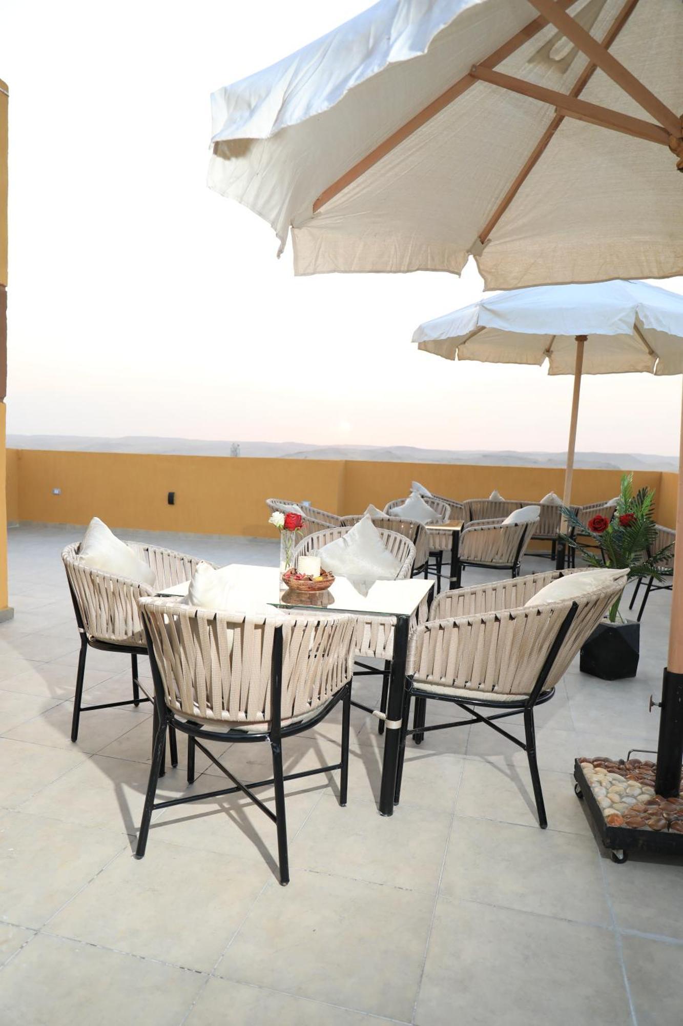 Pyramids Heart Hotel Kafrat al Jabal Exterior foto
